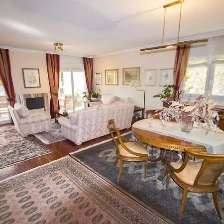 Villa Catalunya Casas Port Aventura,golf, Costa Dorada At Your Doorstep Reus