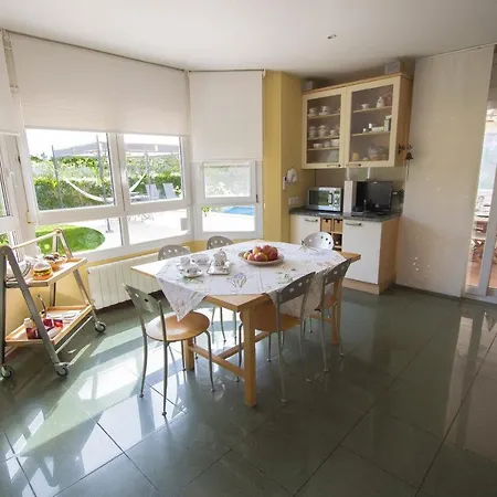 Villa Catalunya Casas Port Aventura,golf, Costa Dorada At Your Doorstep Reus